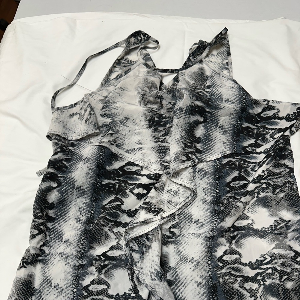 Sky Monochrome Ruffled Patterned Halter Top